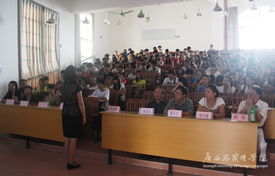 廣西外國語學(xué)院人文藝術(shù)學(xué)院2012級藝術(shù)設(shè)計(jì)專業(yè)設(shè)計(jì)會 綻放創(chuàng)意，組織策劃文化藝術(shù)交流新篇章